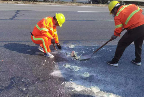 安龙公路下沉注浆加固